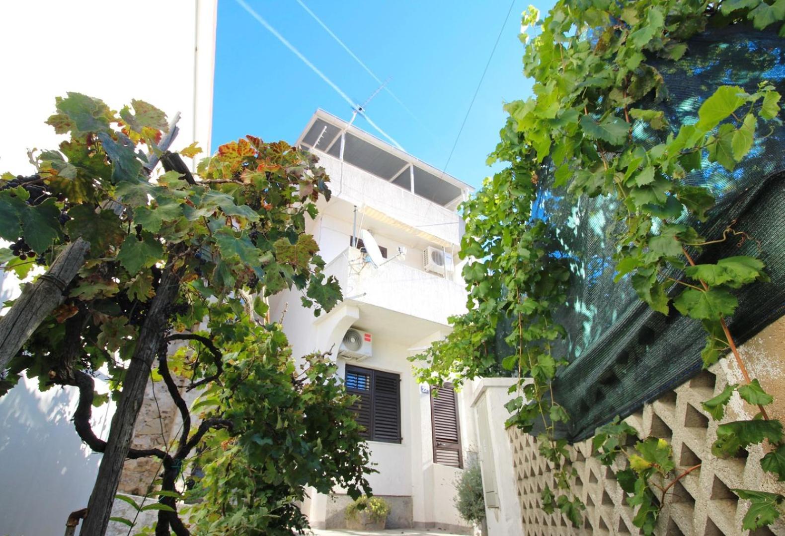 Apartments Bugi Baška Buitenkant foto